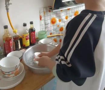 日土帮妈妈做家务的收获有哪些？